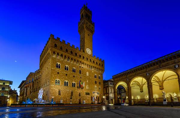 Piazza della Signoria - Palazzo Vecchio -Loggia de Lanzi - Neptune Fountain Florence
