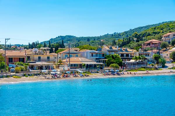 Plage de Kalamionas à Corfou