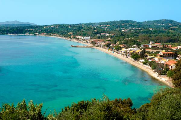 Plage d’Ipsos à Corfou